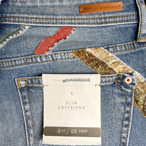 NEW Anthropologie Pilcro Slim Boyfriend Straight Leg Embellished Denim Jeans 25 - Picture 6 of 12